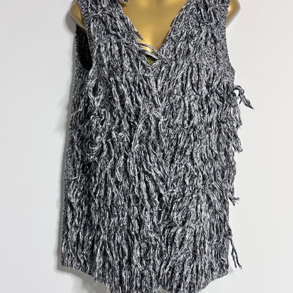H&M Black, White and Gray Boho Fringe Textured Women's Cardigan Sweater Vest M - Picture 2 of 10